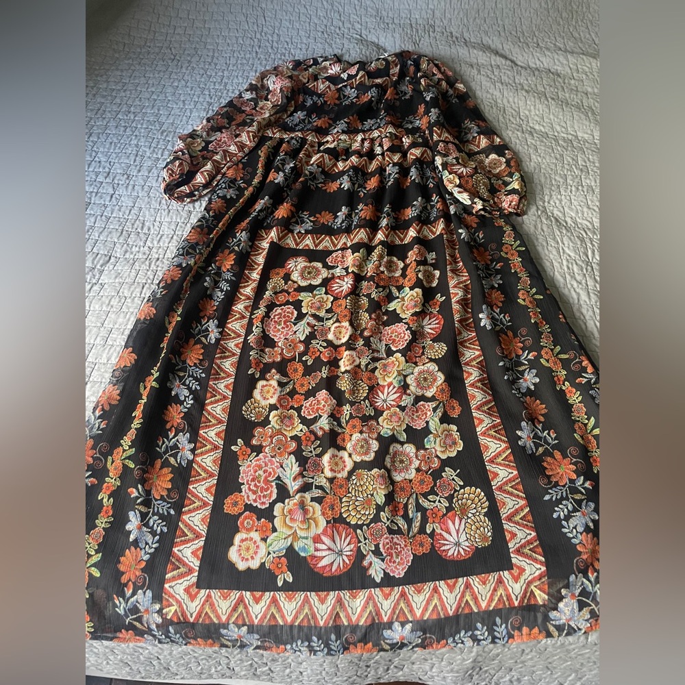 DRA Los Angeles Black and Red Patterned Dress